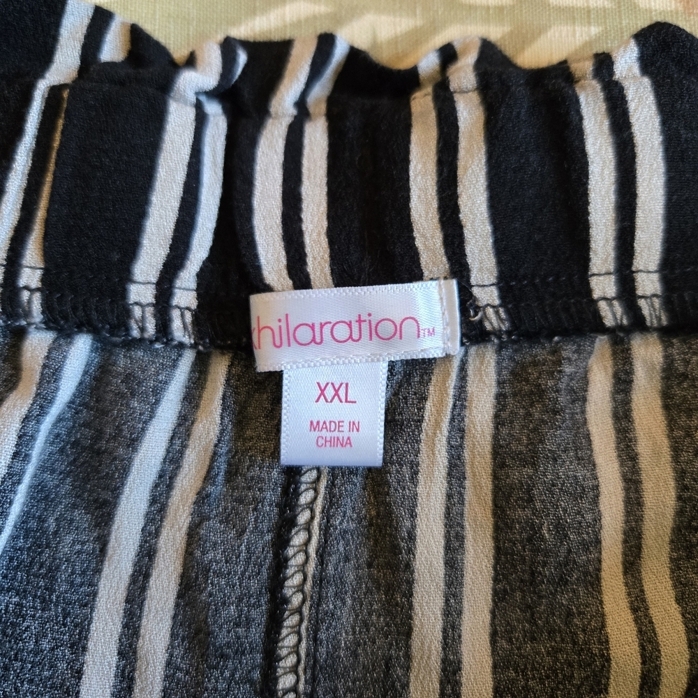 3/$25 Xhilaration Striped Wide Leg Pants Black White XXL Rayon Drawstring - Picture 10 of 12